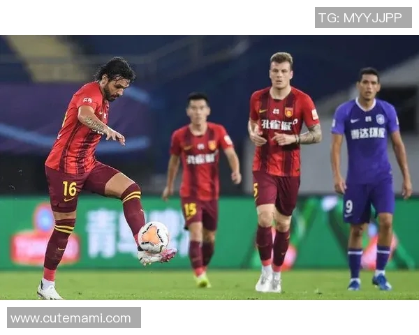 申花与华夏幸福激战正酣比分悬念引发球迷热议 申花与华夏幸福激战正酣比分悬念引发球迷热议