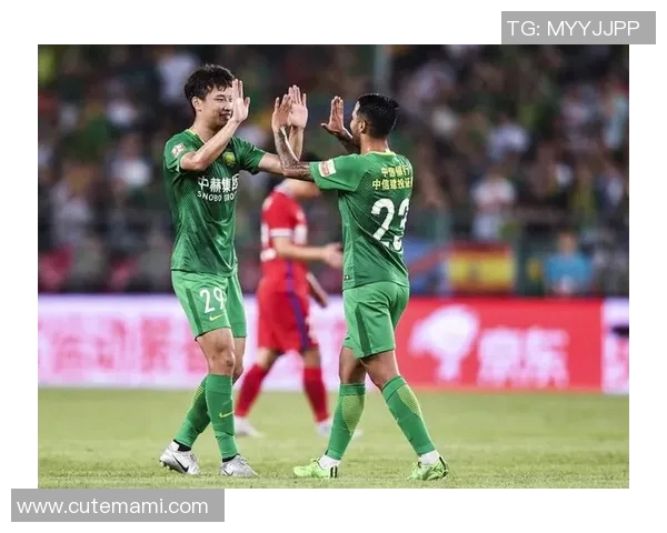 重庆斯威与国安激战正酣赛果揭晓引发球迷热议 重庆斯威与国安激战正酣赛果揭晓引发球迷热议