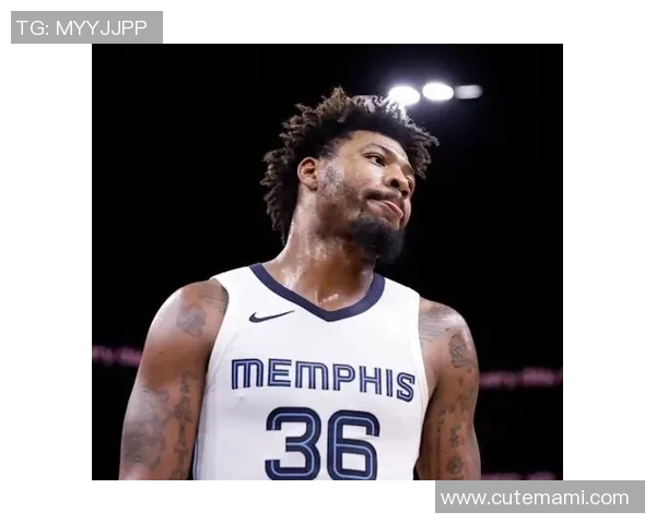 马库斯斯马特:从防守专家到球队领袖的华丽转身 马库斯斯马特:从防守专家到球队领袖的华丽转身